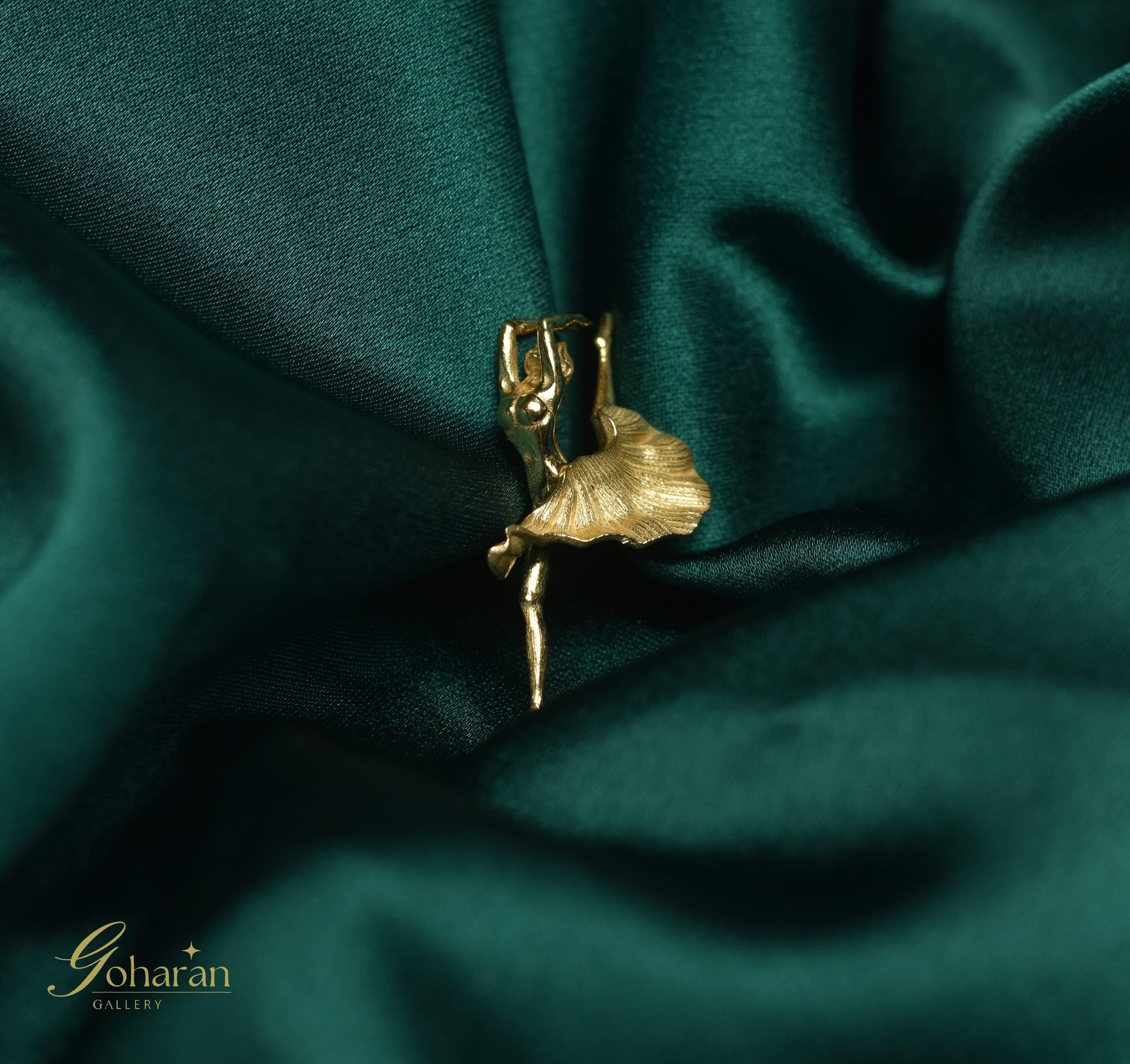 آویز بالرین
